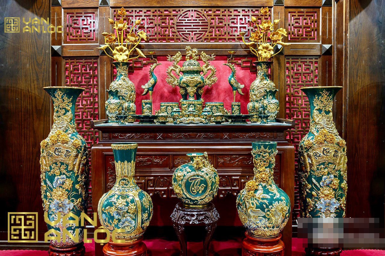 Một bộ gốm sứ tâm linh hoàn chỉnh của Vạn An Lộc