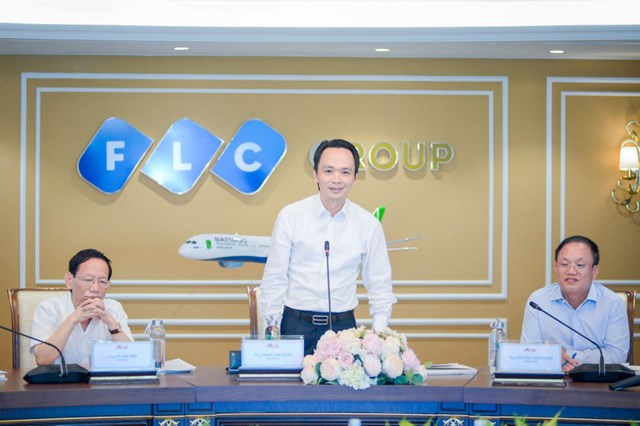 Chủ tịch Tập đo&agrave;n FLC Trịnh Văn Quyết ph&aacute;t biểu tại buổi thảo luận.


&nbsp;