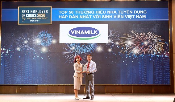 Vinamilk được b&igrave;nh chọn l&agrave; một trong 50 thương hiệu nh&agrave; tuyển dụng hấp dẫn nhất đối với sinh vi&ecirc;n Việt Nam 2020