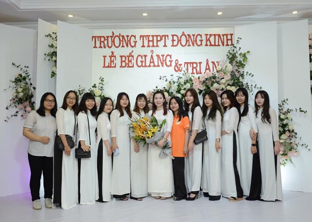 Trường THPT Đ&#244;ng Kinh: Nhiều cảm x&#250;c trong Lễ bế giảng v&#224; tri &#226;n năm học 2019-2020 - Ảnh 8