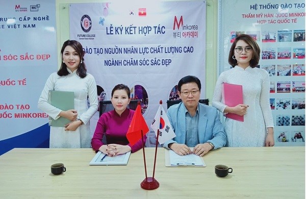 Doanh nh&acirc;n Phạm Thu Thủy k&yacute; kết hợp t&aacute;c với đối t&aacute;c H&agrave;n Quốc