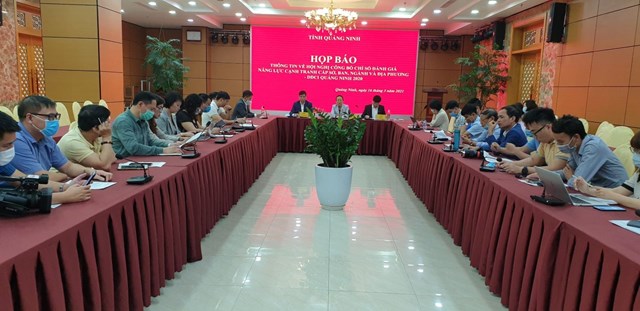 To&agrave;n cảnh họp b&aacute;o