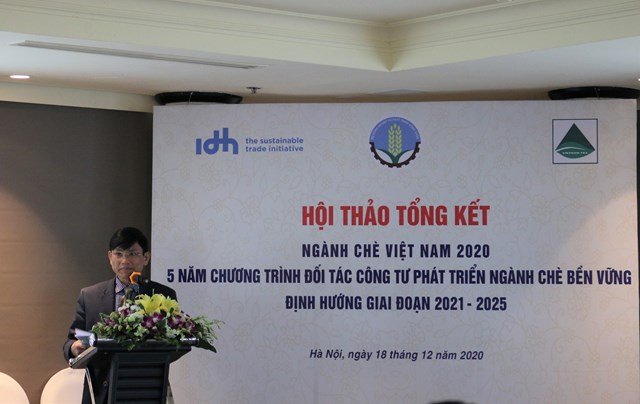 &Ocirc;ng Ho&agrave;ng Vĩnh Long - Ph&oacute; Tổng thư k&yacute; ki&ecirc;m Ch&aacute;nh Văn ph&ograve;ng Hiệp hội ch&egrave; Việt Nam b&aacute;o c&aacute;o tổng kết ng&agrave;nh ch&egrave; Việt Nam 2020