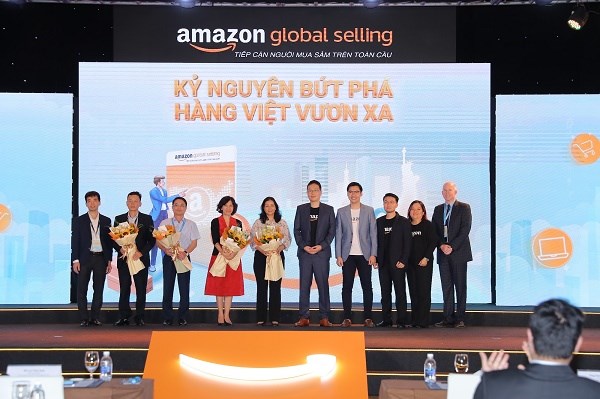 Amazon Global Selling Song h&agrave;nh c&ugrave;ng Bộ C&ocirc;ng Thương trong việc chung tay gi&uacute;p đỡ doanh nghiệp Việt Nam ph&aacute;t triển với thương mại điện tử xuy&ecirc;n bi&ecirc;n giới