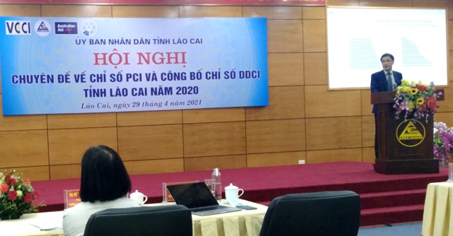 &Ocirc;ng Đậu Anh Tuấn &ndash; Gi&aacute;m đốc dự &aacute;n Chỉ số năng lực cạnh tranh cấp tỉnh- Trưởng ban ph&aacute;p chế, Ph&ograve;ng Thương mại v&agrave; C&ocirc;ng nghiệp Việt Nam tại hội nghị.