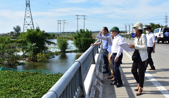 Kiểm tra khu vực cống Di&ecirc;n Trường