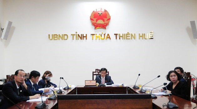 &Ocirc;ng Nguyễn Văn Phương - Ph&oacute; Chủ tịch UBND tỉnh chủ tr&igrave; tại đầu cầu tỉnh TT- Huế.