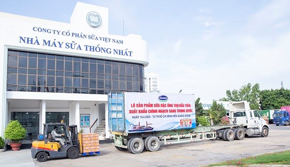 L&ocirc; sữa đặc &Ocirc;ng Thọ được Vinamilk xuất khẩu đi Trung Quốc trong th&aacute;ng 4/2020