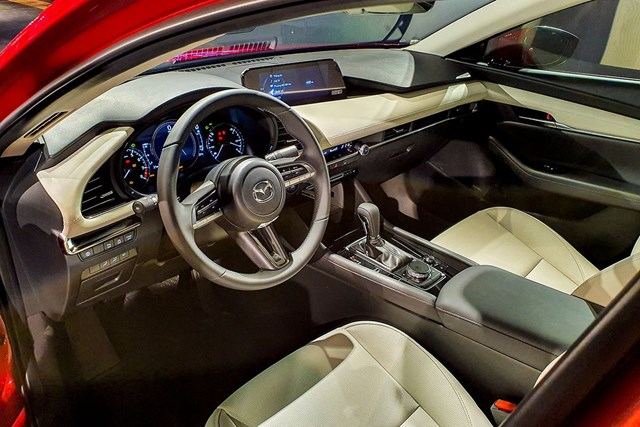 Nội thất của Mazda 3 2020&nbsp;được thiết kế theo hướng sang trọng v&agrave; cao cấp hơn. (Ảnh: IT)