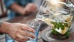 Tăng cường sức khỏe trong mùa nắng: Bí quyết và ý nghĩa của việc uống nước