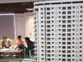 Người trẻ tìm cơ hội mua nhà giữa lúc thị trường biến động