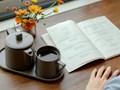 Trà và sách: Nếp sống đẹp vượt thời gian