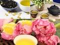 Trà và hoa: Cuộc giao hòa kỳ diệu làm nên văn hóa uống trà Việt