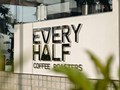 Every Half giảm giá cà phê giữa "bão" tăng giá: Một chiến lược ngược dòng và niềm tin vào giá trị thực