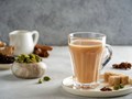 Karak Chai: Sự pha trộn độc đáo giữa vị trà đậm Assam và hương béo vùng Vịnh