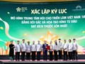 Lạc Hồng Palace: Từ hạt nếp, hạt đậu đến niềm tự hào Việt Nam