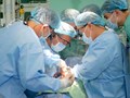 Người bệnh suy tim giai đoạn cuối hồi sinh sau ca ghép tim xuyên Việt