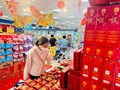 Thị trường Trung thu sôi động, nỗi lo hàng hóa kém chất lượng gia tăng