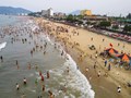 Biển Thiên Cầm đón 56.000 lượt khách dịp lễ Giỗ Tổ Hùng Vương 2026 