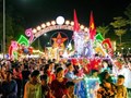Hà Tĩnh: Đông đảo người dân tham dự Lễ hội ‘Thành Sen rước đèn Trung thu