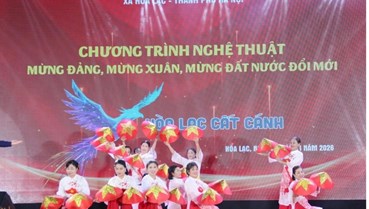 Hòa Lạc cất cánh cùng đất nước