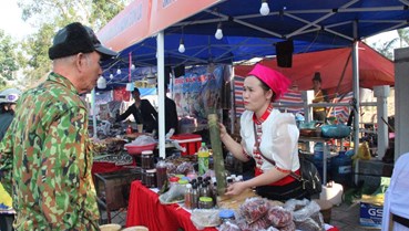 Nghệ An rộn ràng phiên chợ Xuân Bính Ngọ 2026, quy tụ tinh hoa ẩm thực ba miền