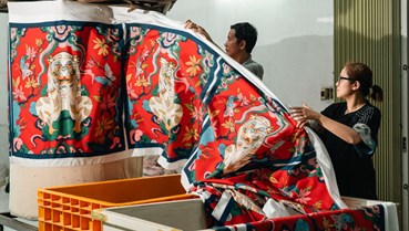 Lụa tơ vàng: Giữ mạch nguồn văn hóa trong đời sống hiện đại