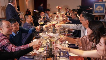 Vì sao hơn 60% nhà hàng Việt chọn "nhích" giá nhẹ thay vì điều chỉnh mạnh tay giữa bão chi phí?