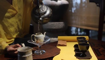 “Nhất thủy – Nhì trà”: Khoa học phía sau triết lý trà đạo Việt