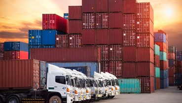 Ngành vận tải, logistics chịu ảnh hưởng như thế nào khi giá xăng dầu tăng mạnh