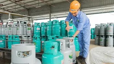 Giá gas chạm mốc kỷ lục: Áp lực chi phí đè lên ngành F&B Việt Nam