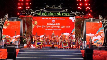 Lễ hội Bình Đà tôn vinh Đức Quốc tổ Lạc Long Quân