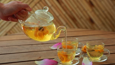 Sự hồi sinh kỳ diệu của một huyện nghèo nhờ "vàng lá, vàng hoa"