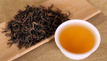Tăng cường sức khỏe và tinh thần với hồng trà mỗi sáng