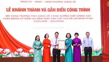 Khánh thành, gắn biển công trình Trường THCS Giảng Võ 2