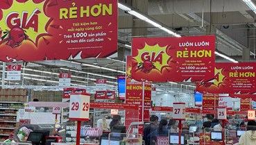 Khuyến mãi tràn lan, người tiêu dùng vẫn ngại chi tiêu