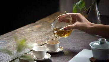 Những tác động đến cơ thể sau 6 tháng thay thế ly cà phê thứ hai bằng trà xanh