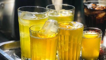 Uống trà mùa hè: Cách thanh lọc cơ thể mà không gây hại