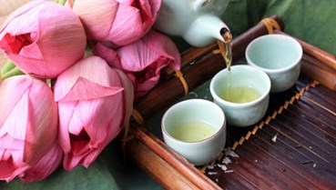 Trà ướp sen: Nghệ thuật của sự dịu dàng