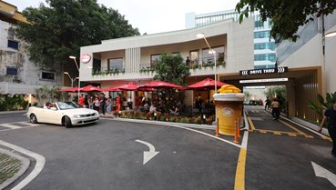 Highlands Coffee đặt cược vào sự tiện lợi: Từ cabin tại trạm xăng đến mô hình drive-thru và tham vọng IPO