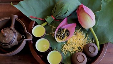 Bí quyết pha trà sen Tây Hồ thơm ngon như nghệ nhân