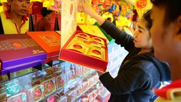 An toàn thực phẩm mùa Trung thu: Làm sao để chọn bánh sạch?