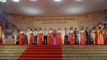 Hội chợ Làng nghề Việt Nam 2025: Tôn vinh bàn tay Việt, khơi nguồn sáng tạo mới