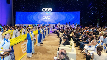 World Tea Connect:  Khi chén trà Việt trở thành đại sứ ngoại giao trên bàn tròn kinh tế thế giới