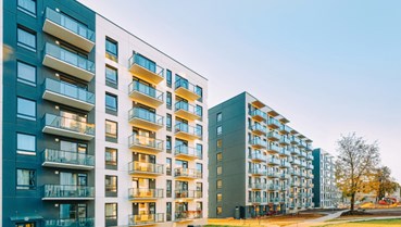 So với nhà ở thương mại, nhà ở xã hội mang lại những lợi ích và cân nhắc gì?