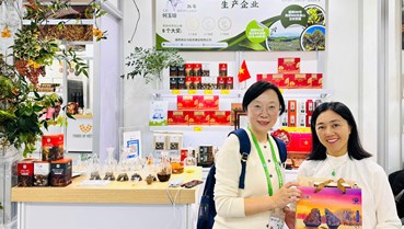 Trà Việt Tú: Mang theo hình ảnh quốc gia, qua một chén trà kết bạn với thế giới