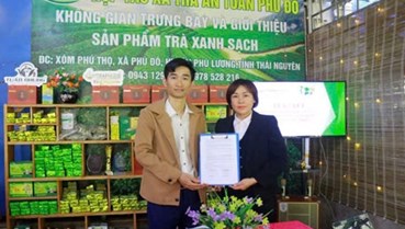 Thái Nguyên: HTX trà an toàn Phú Đô và HTX dược liệu Phú Thiện ký kết thỏa thuận hợp tác