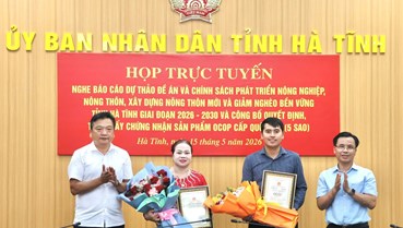 Hà Tĩnh: Trao chứng nhận 2 sản phẩm nước mắm đạt OCOP 5 sao 
