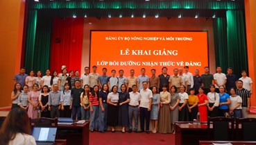 Khai mạc lớp Bồi dưỡng nhận thức về Đảng cho 183 học viên của Bộ Nông nghiệp & Môi trường