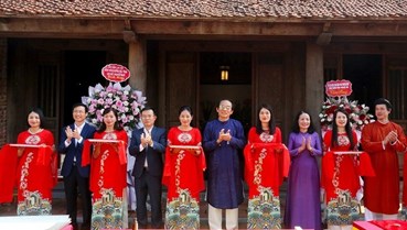 Trưng bày Truyện Kiều thư pháp tại quê hương Đại thi hào Nguyễn Du